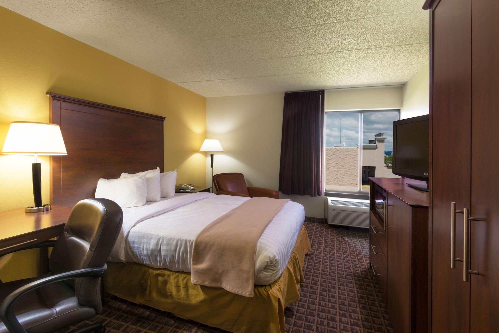 Hotel Americinn By Wyndham West