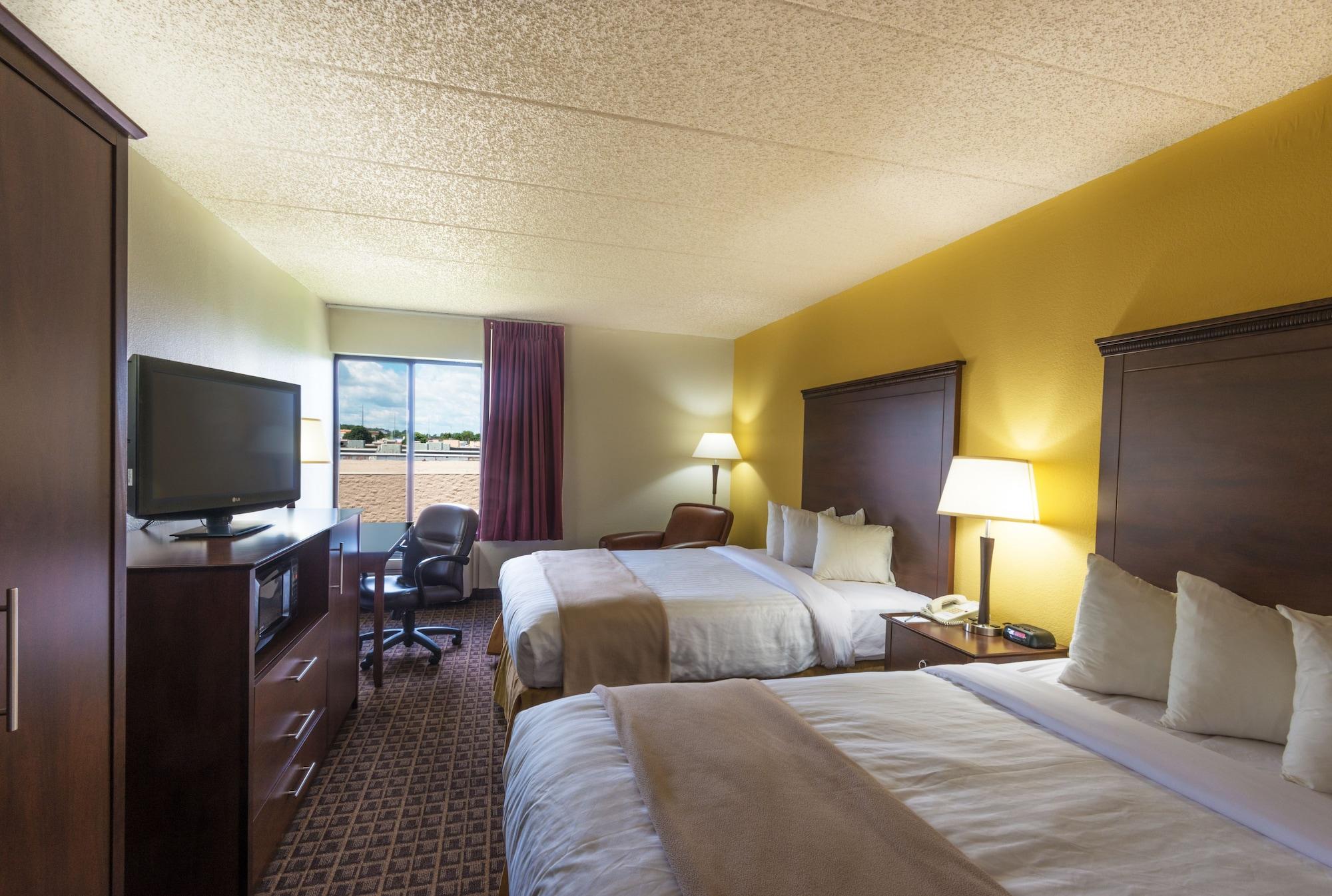 Hotel Americinn By Wyndham West 3*