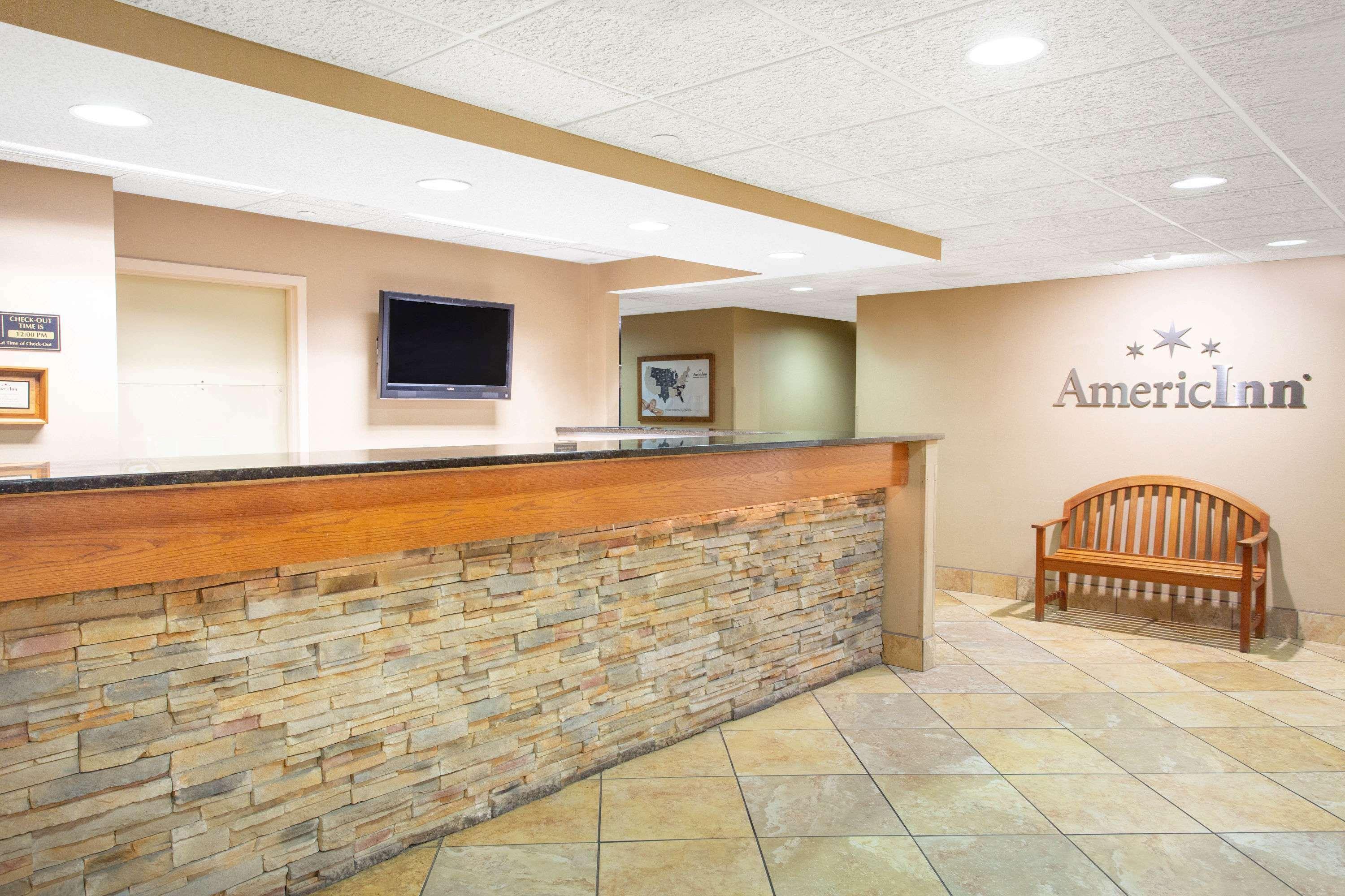 Americinn By Wyndham West Hotel Madison