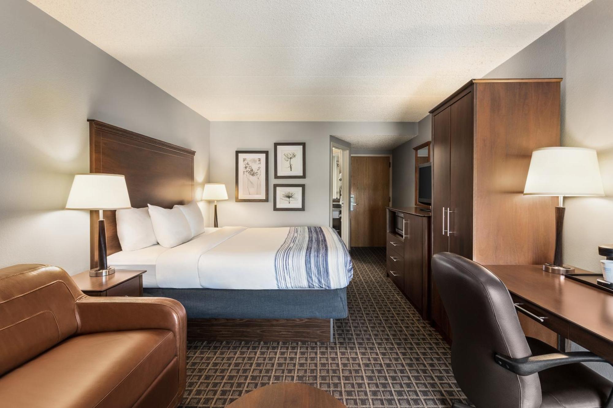 Hotel Americinn By Wyndham West