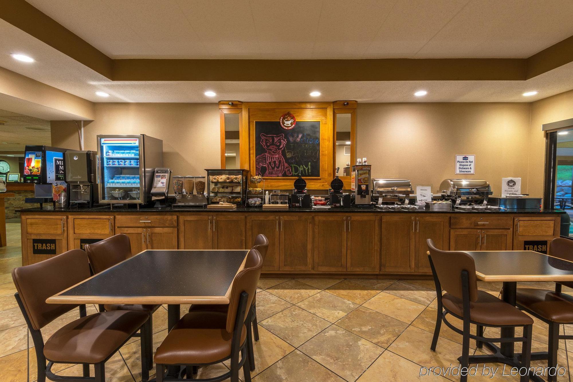 Americinn By Wyndham West Hotel